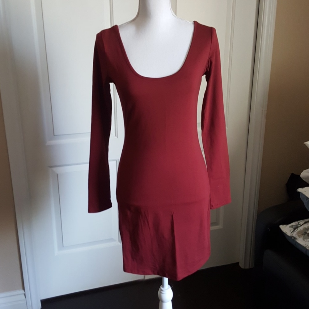 NWOT burgundy long sleeve dress
